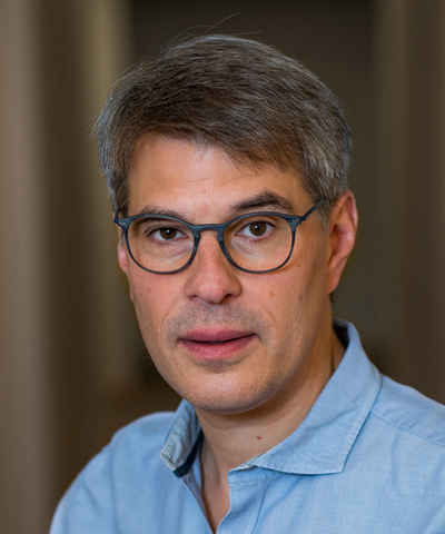 Dr. Lukas-Immanuel Axt